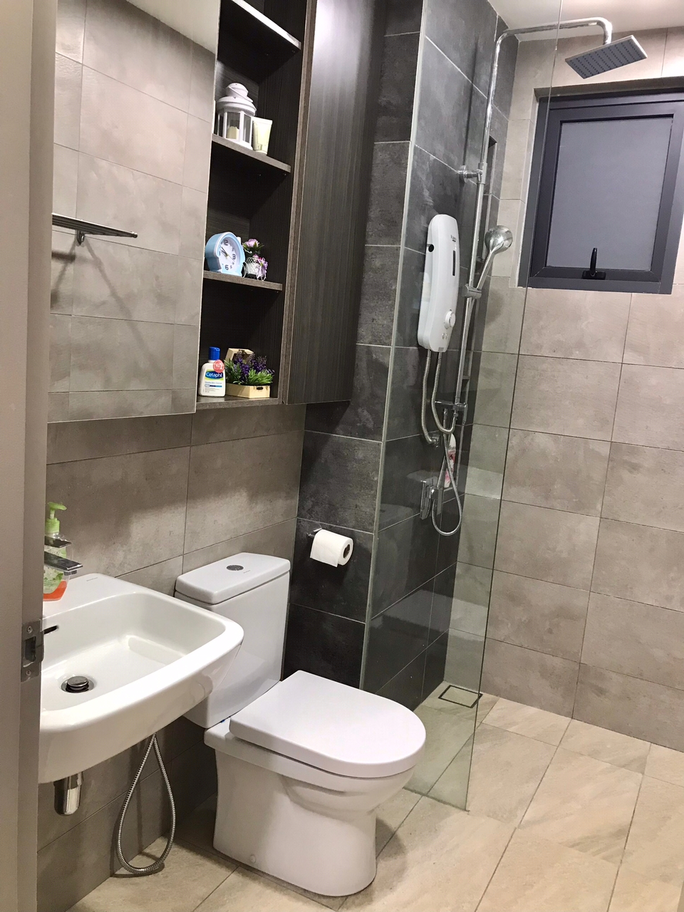 Fully Furnished Bennington Residences SkyArena - photo 6