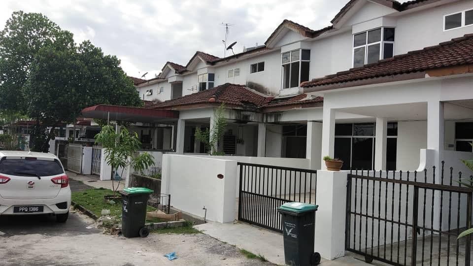 Teres Dua Tingkat  Taman Batik Sg Petani Kedah