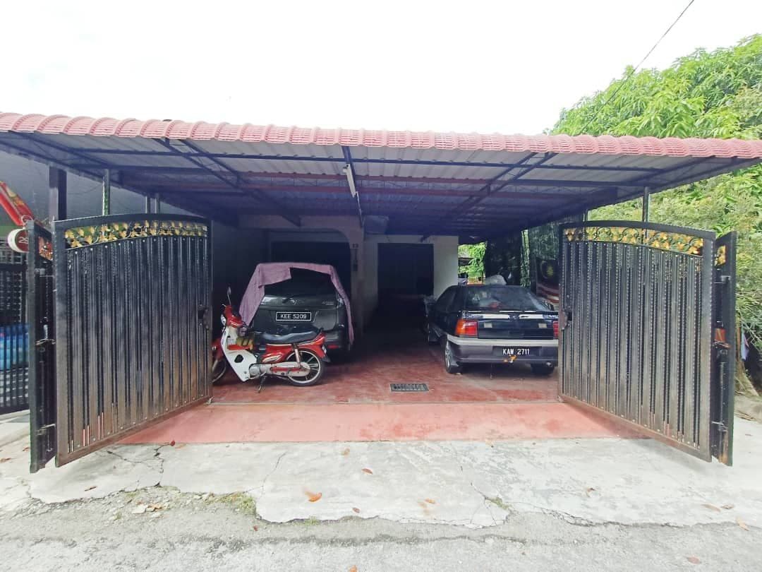 Teres Setingkat Corner Lot Zon Seroja Amanjaya Sg
