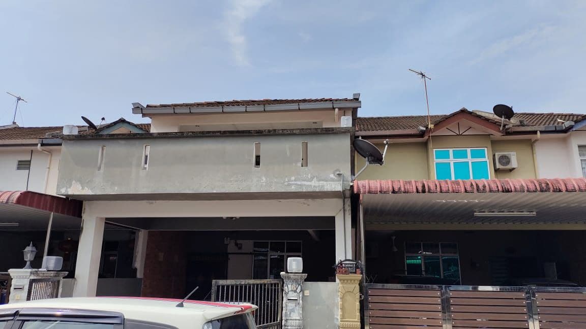 Double Storey Taman Tasik Indah Simpang Ampat Pena