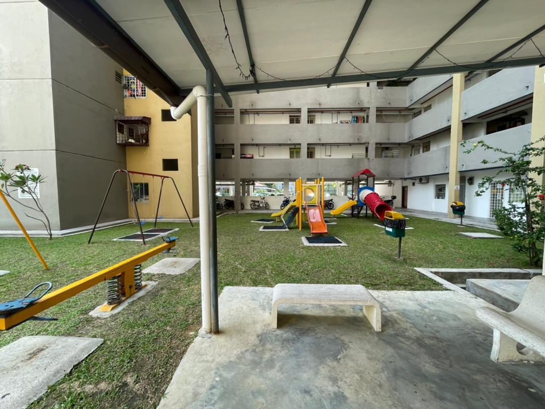 Apartment AC4 Taman Sri Sentosa 3R2B 772 SqFt - photo 3