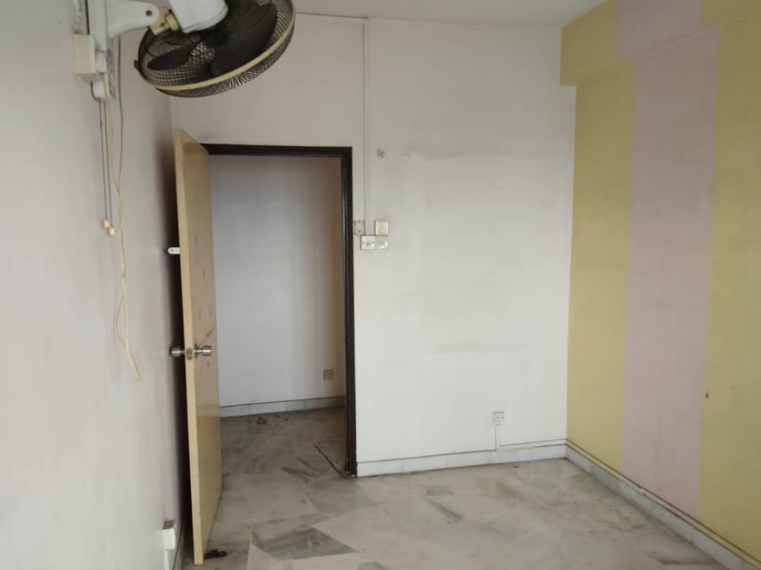 MEADOW PARK CONDO, Jln Klang Lama KL - photo 3