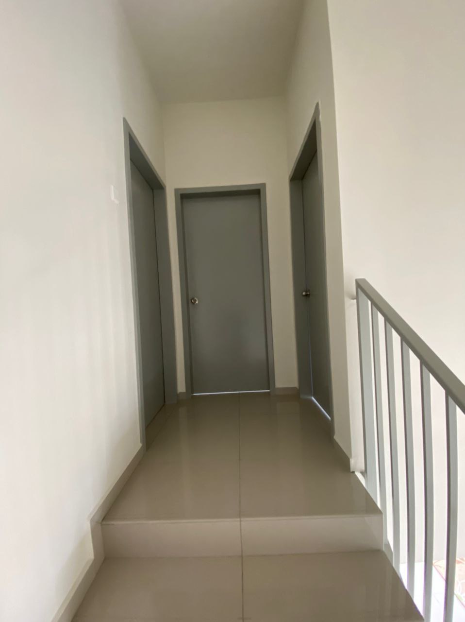 END LOT, 2 Storey Terrace BB Salak Tinggi - photo 7