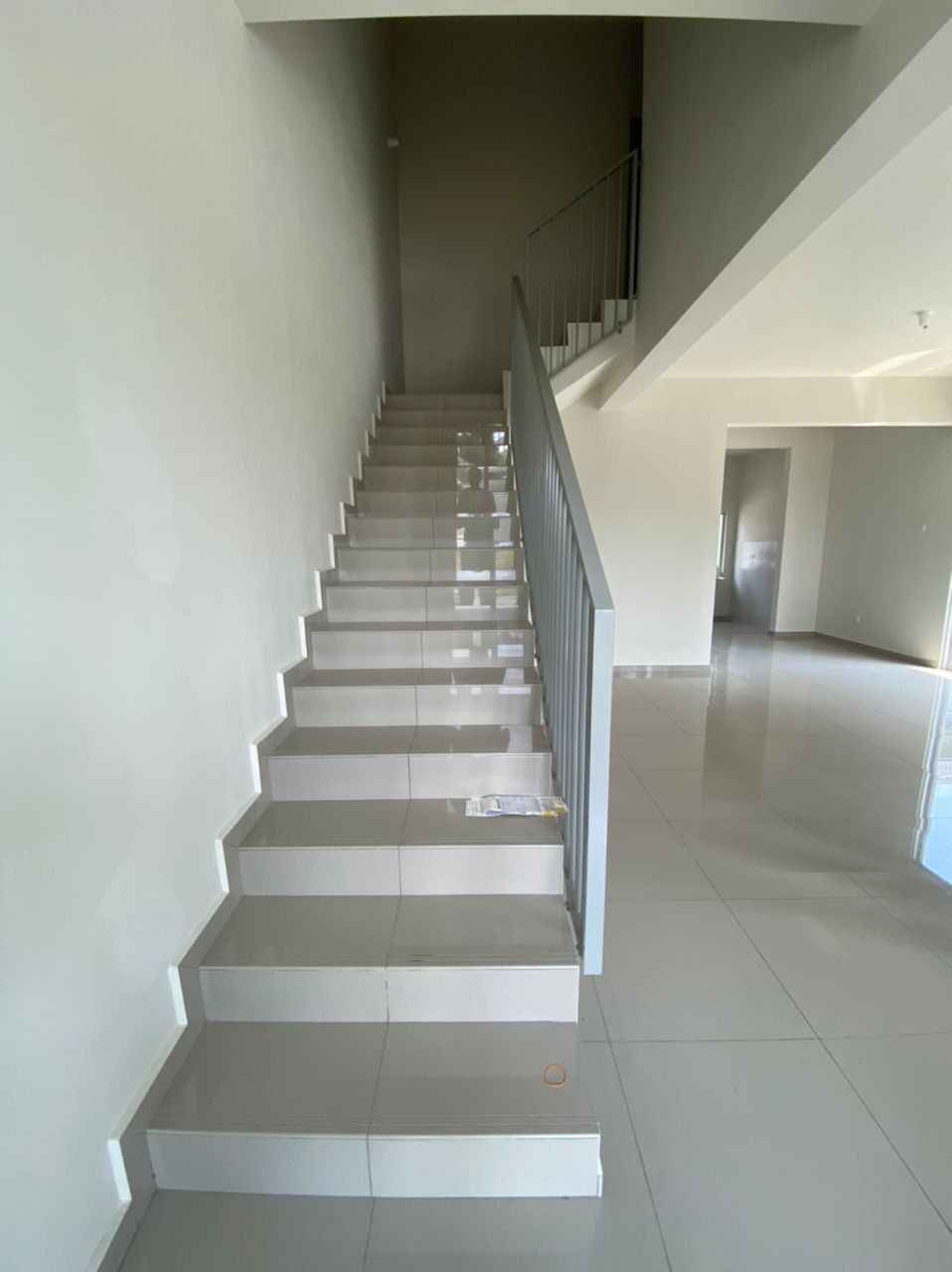 END LOT, 2 Storey Terrace BB Salak Tinggi - photo 8