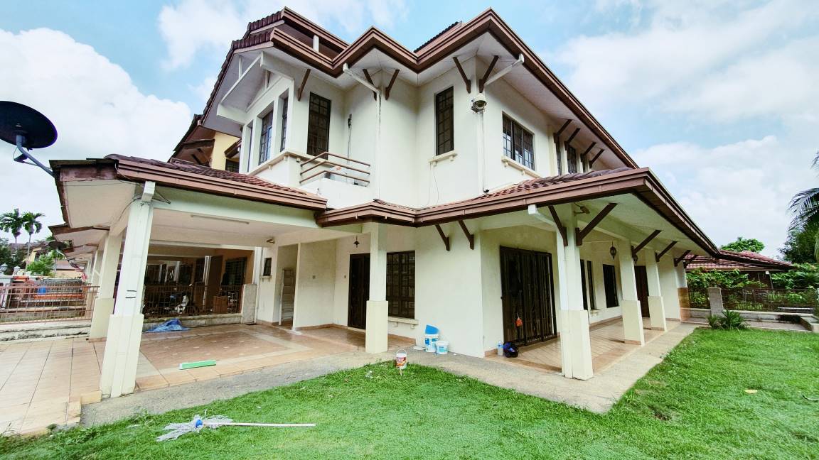 Double Storey Corner Jalan Rabung, Bukit Jelutong - photo 1