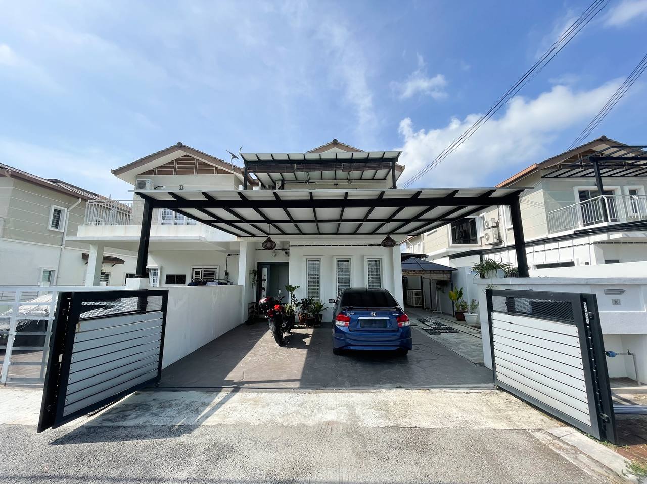 Double Storey Semi D Cluster Puchong