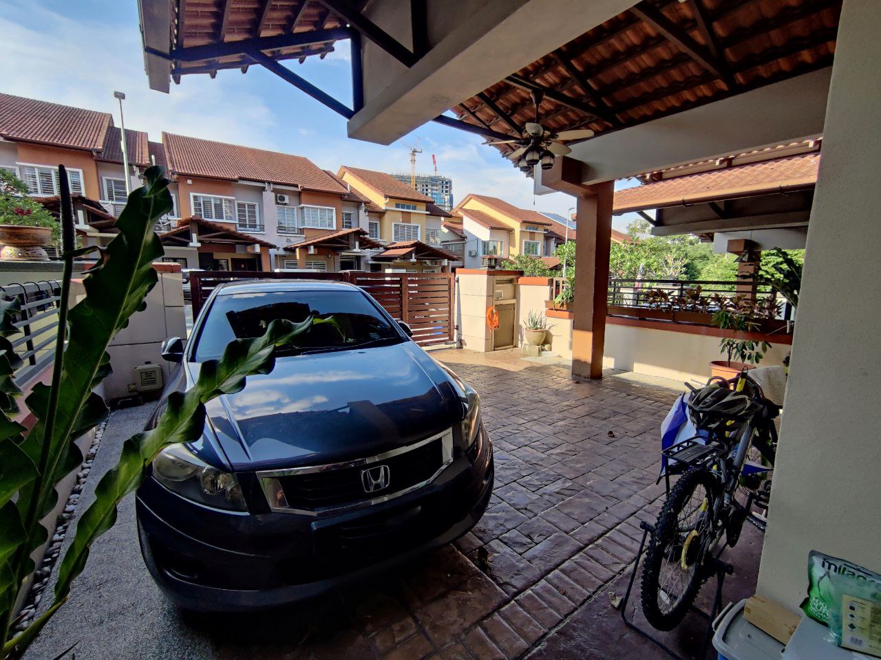 Double Storey Terrace, Jalan Elektron Seksyen U16 - photo 8