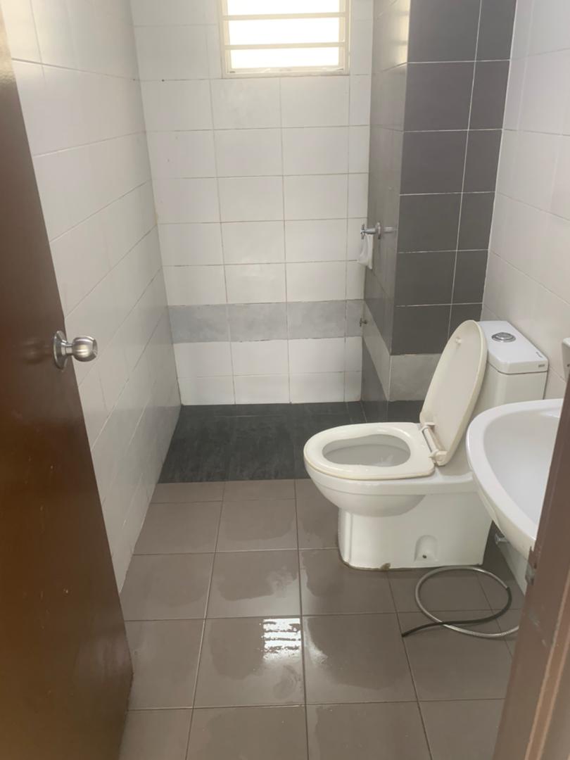 Alam Idaman Serviced Apartment, Seksyen 22 - photo 4