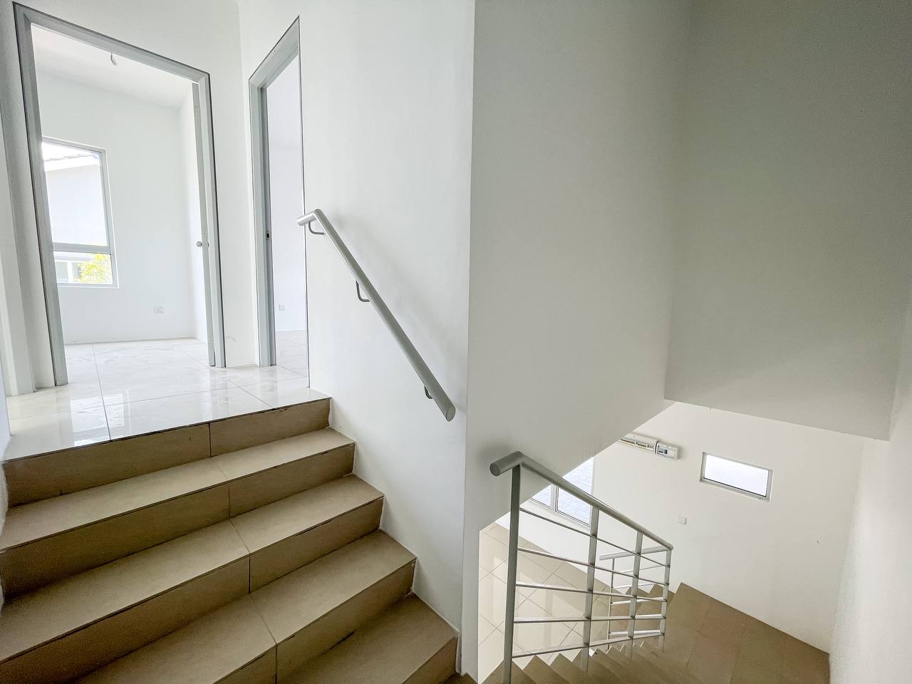 End Lot 2 Storey LBS Rentak Perdana Bd Puncak Alam - photo 4