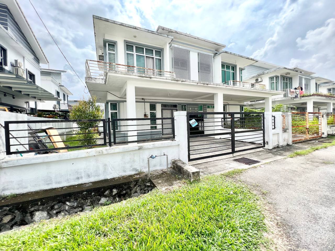 Double Storey Semi-D Cluster, Royal Ivory 2