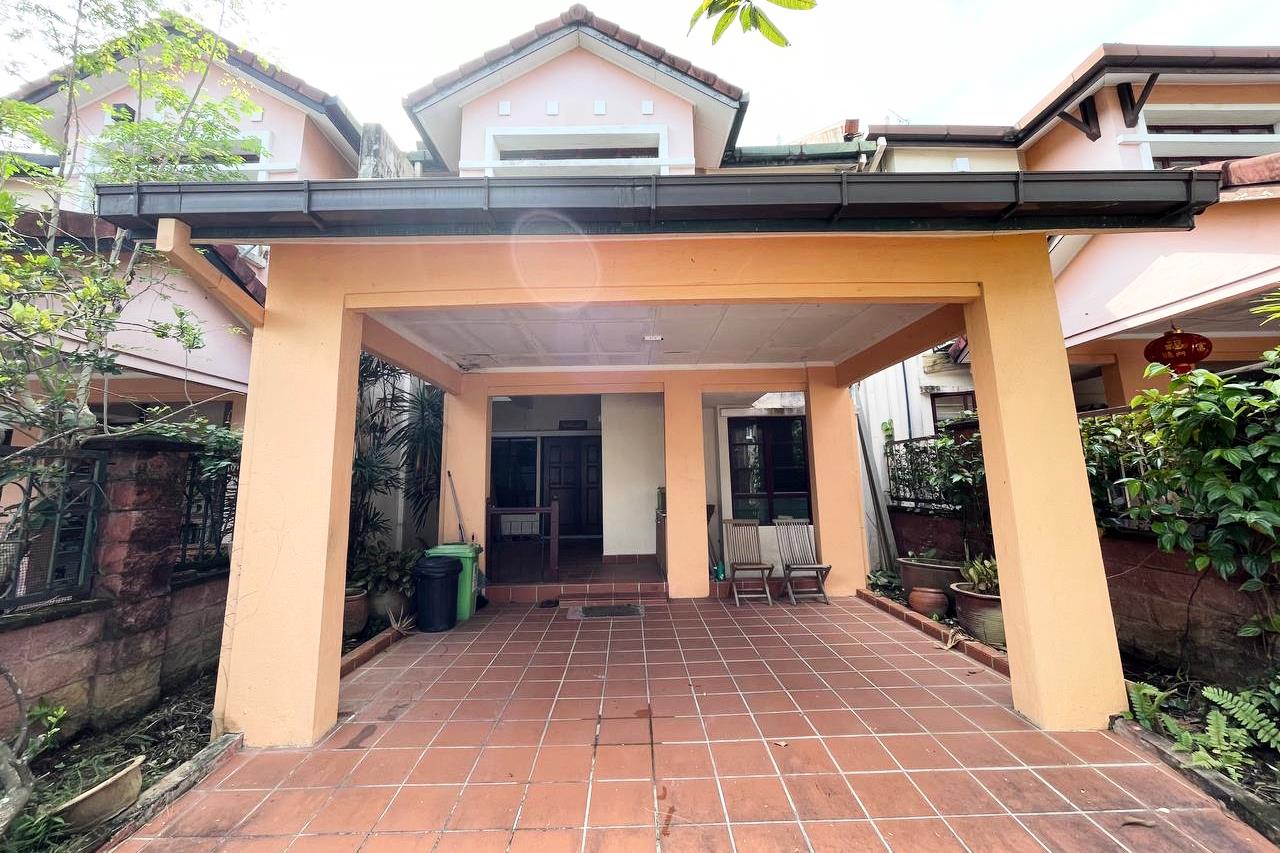 Superlink Terrace House BJ SARLIZA