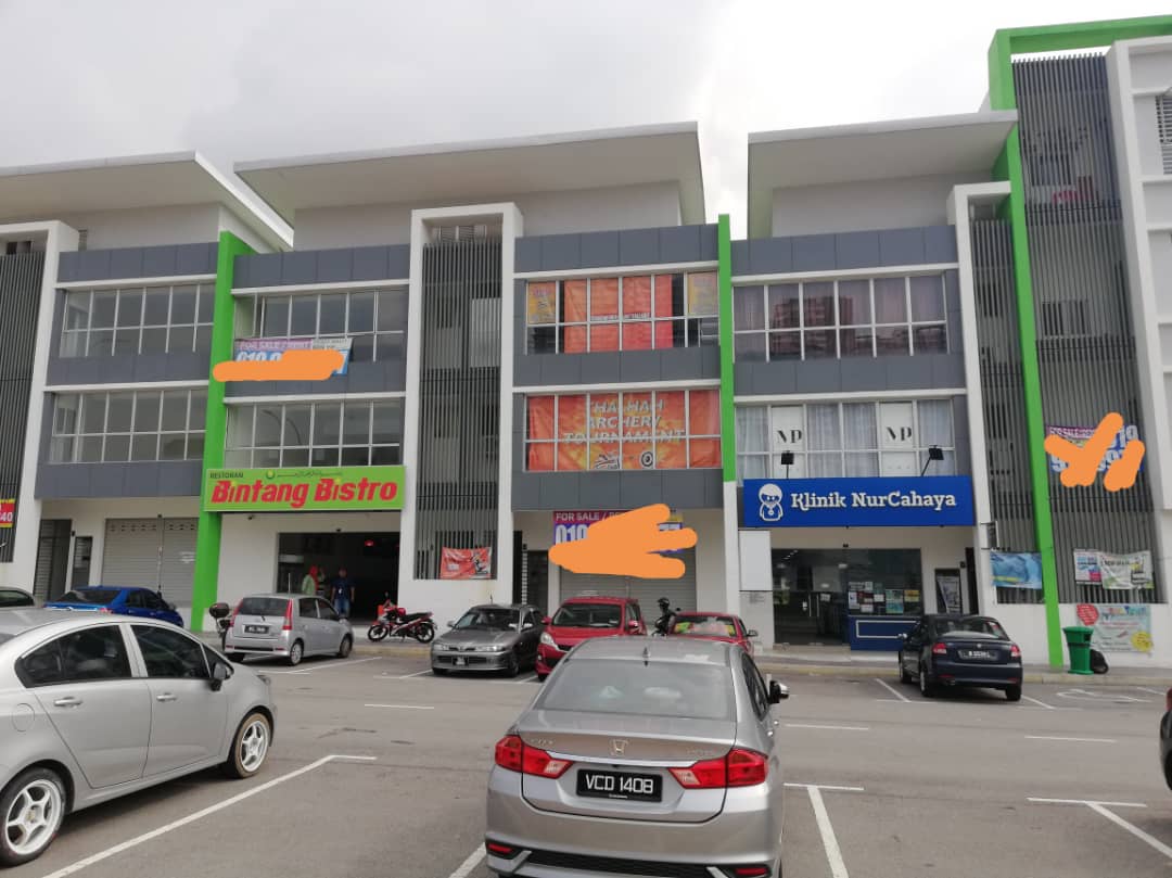 3 Storey Shop lot KUBICA SQUARE , Bangi - photo 1