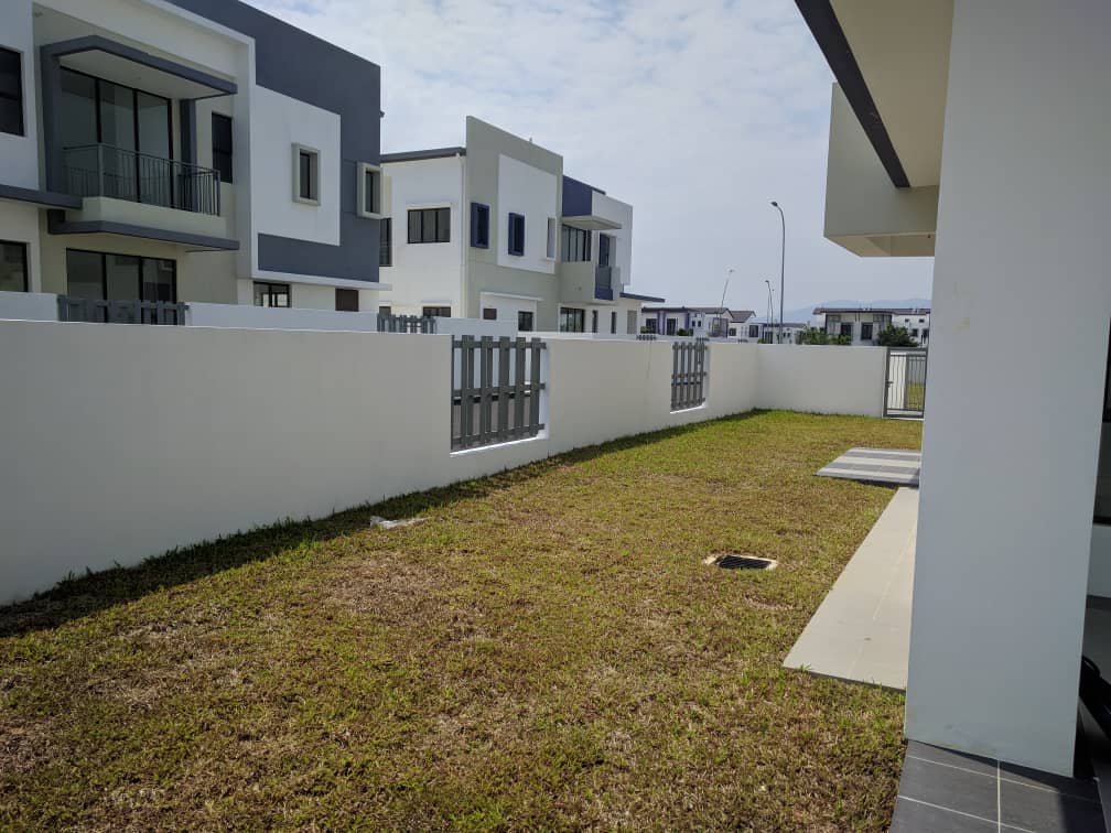 END LOT 2 Storey Teres Setia EcoHill , Semenyih - photo 2