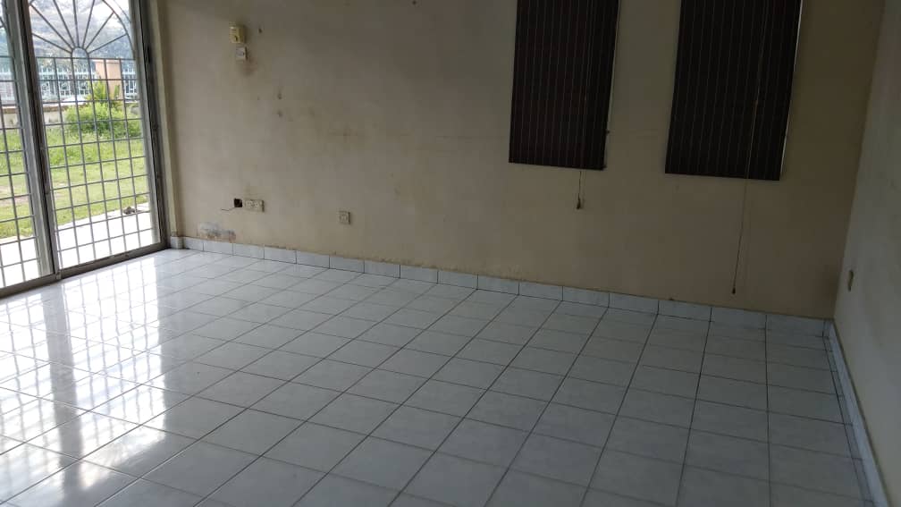 Tanah Besar COrner LOt Taman Desa Anggerik , Nilai - photo 3