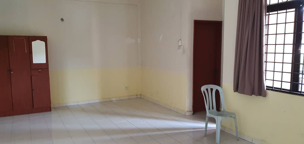 BIG HOUSE 24x75 Desa Melati Nilai , near inti - photo 5