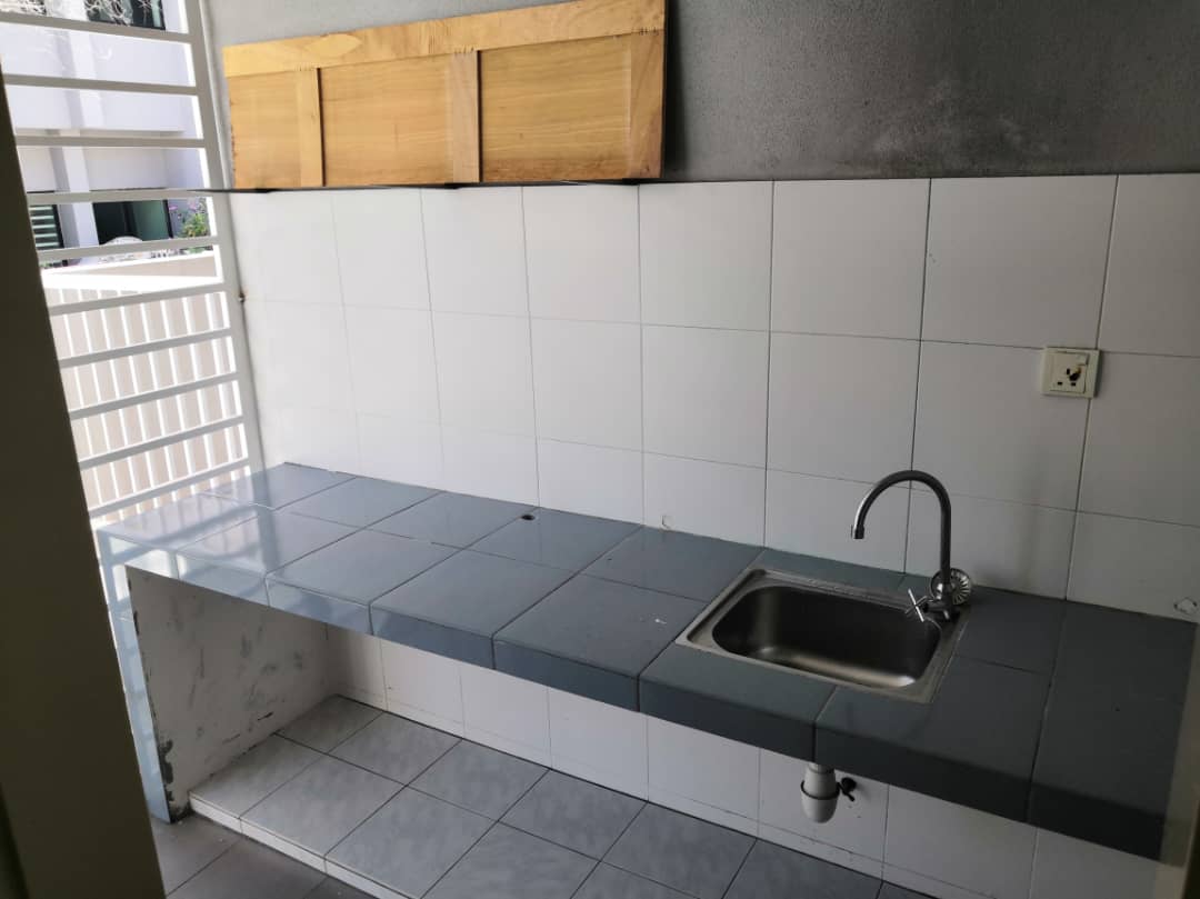 Teres 2 Tingkat Laman Delfina Nilai Impian - photo 5