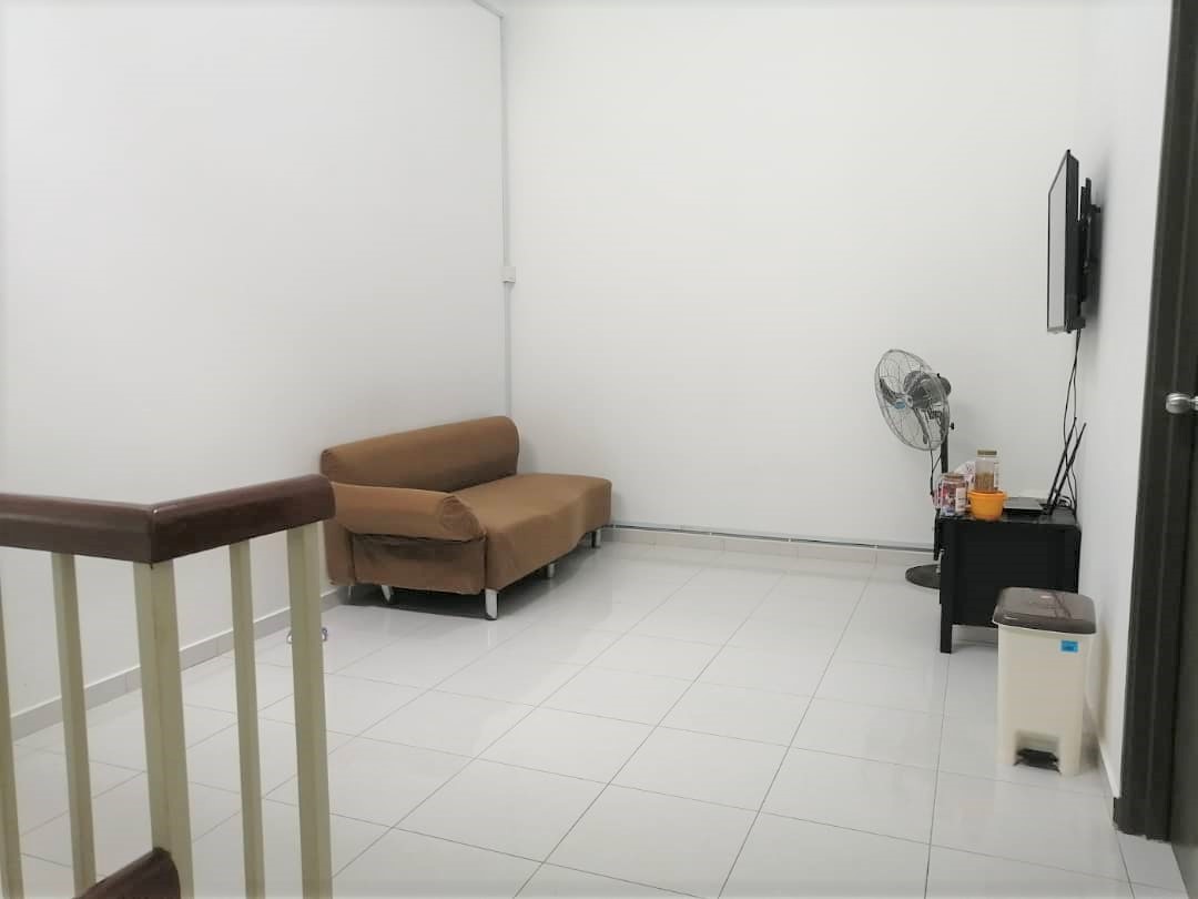 Freehold 2 Storey Teres Desa Seringin Nilai Impian - photo 5