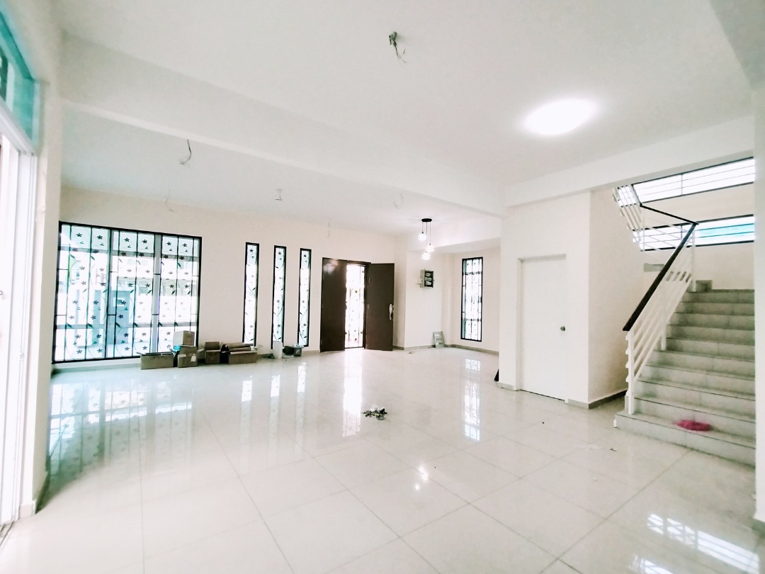 DOUBLE STOREY BUNGALOW TAMAN SENAWANG PERDANA - photo 2