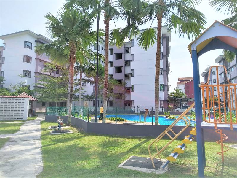 HOT UNIT FOR INVESTMENT  Camelia Court Apartment
