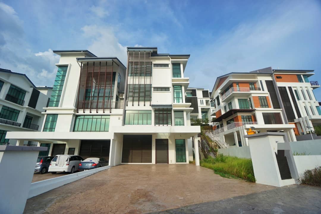 4 Storey Semi D Kingsley Hills Putra Height