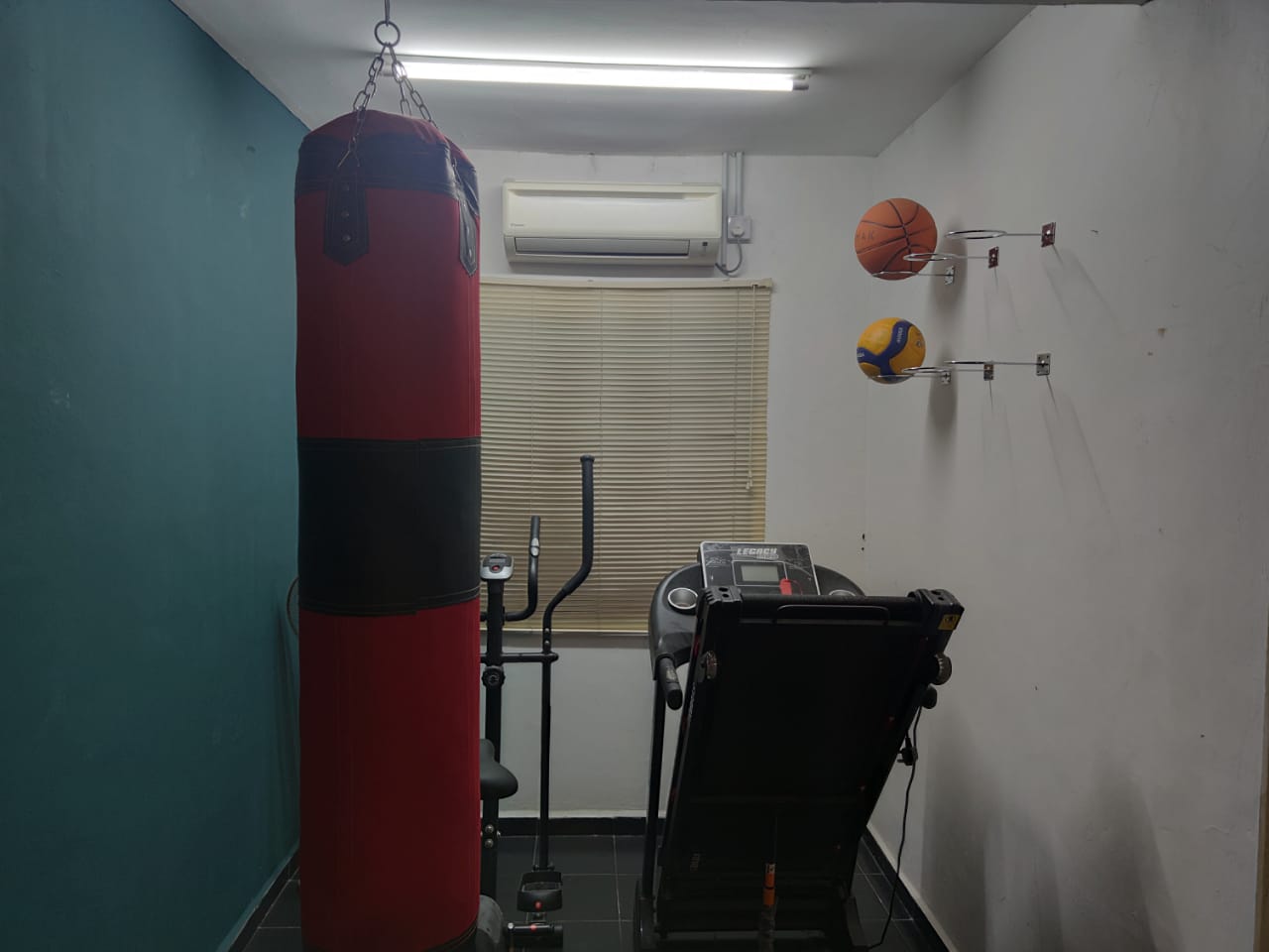 2sty house extra land at side at Saujana Damansara - photo 6
