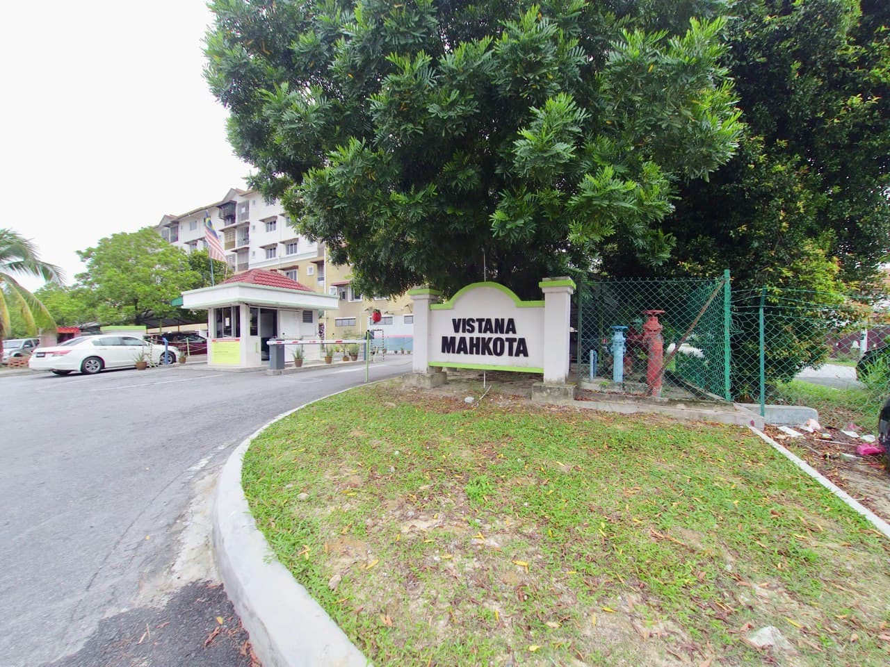 APARTMENT VISTANA MAHKOTA END LOT BDR MAHKOTA