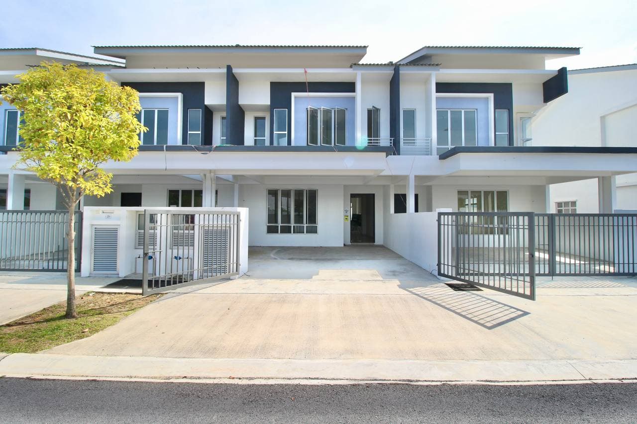DOUBLE STOREY SURIA WARISAN KOTA WARISAN SEPANG