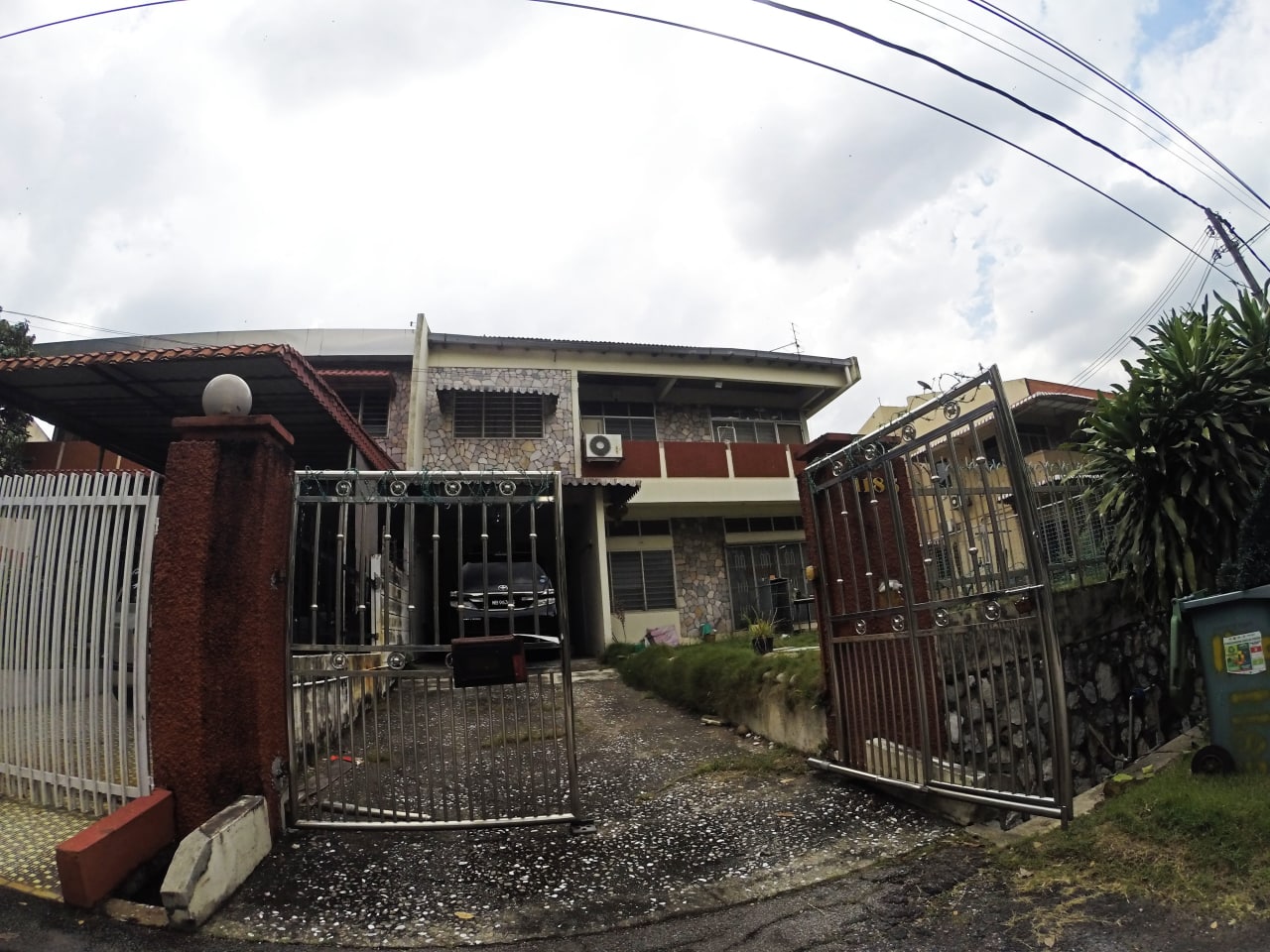 2 STOREY SEMI D HAPPY GARDEN JLN KUCHAI LAMA