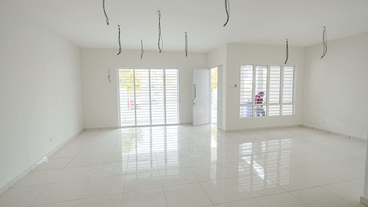 Double Storey Hyperlink, D Kayangan Seksyen 13, Sh - photo 2