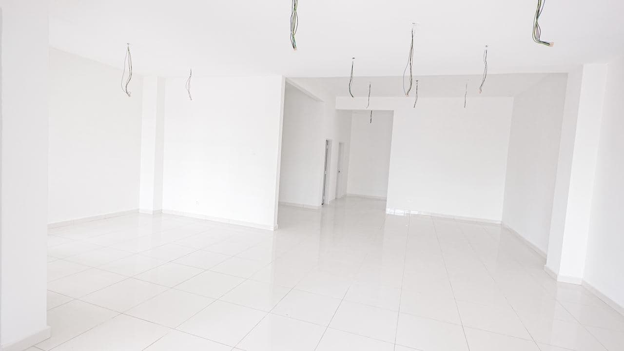 Double Storey Hyperlink, D Kayangan Seksyen 13, Sh - photo 4