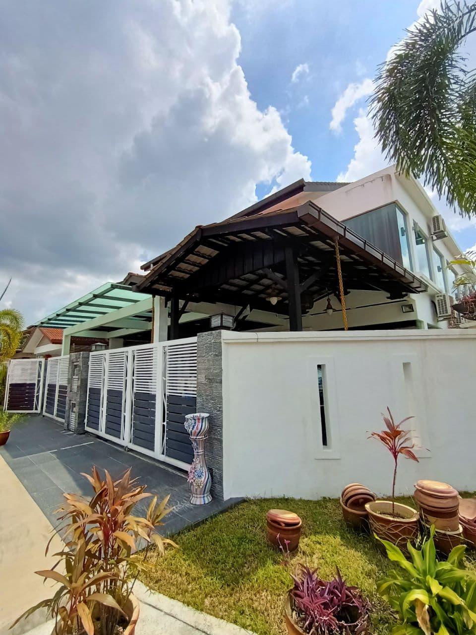 DOUBLE STOREY BUNGALOW CORNER LOT AMBANG BOTANIK - photo 1