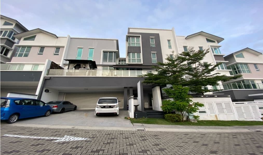 4 STOREY TWIN VILLA, CONTOURS MELAWATI WITH LIFT