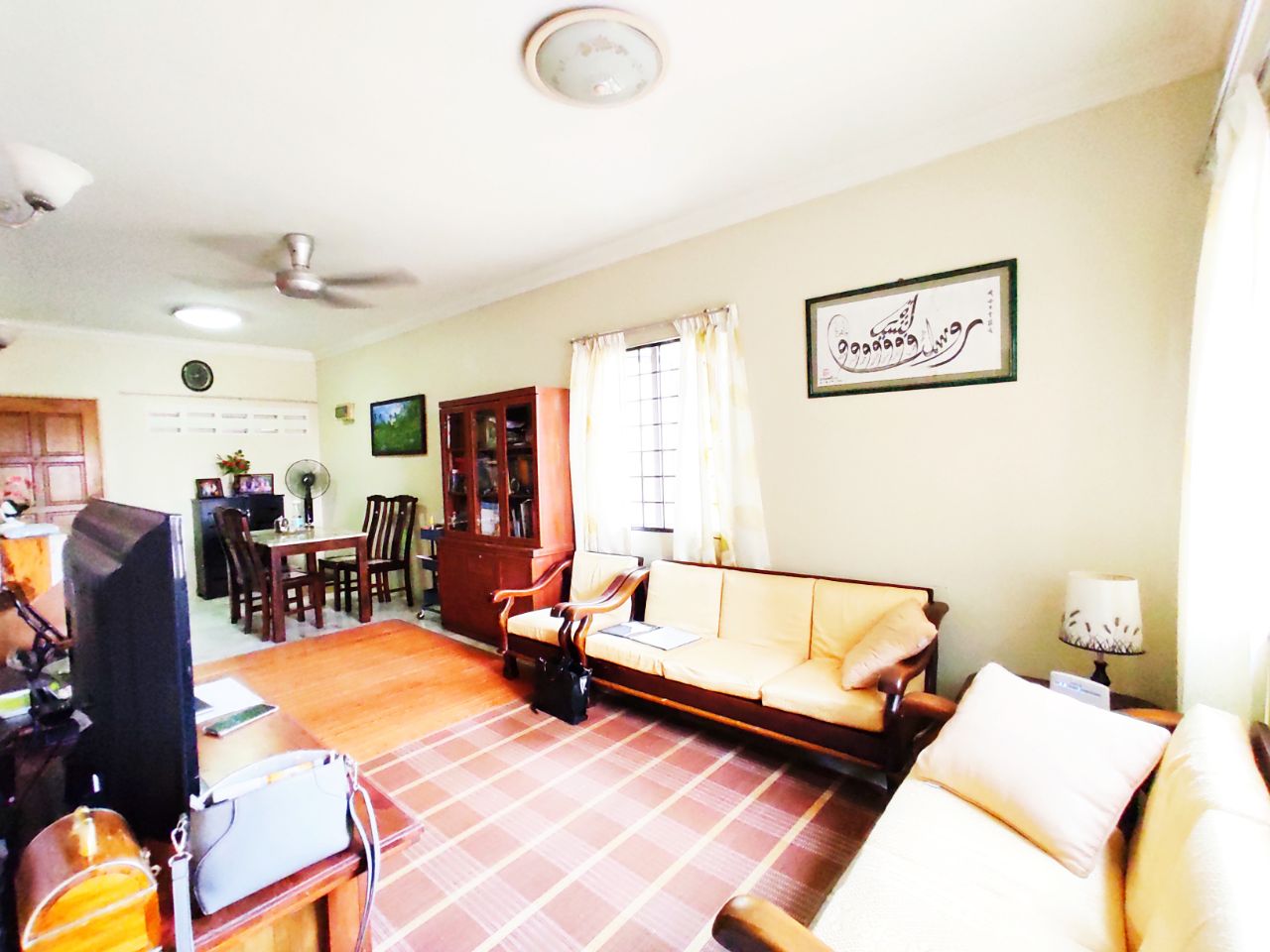 Rose Apartment Saujana Utama Cantik Renovated