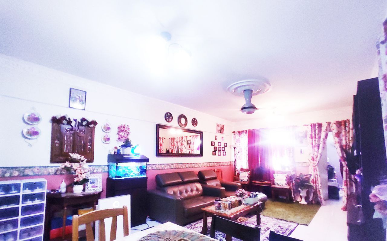 RENOVATED UNIT CANTIK Subang Suria Apartment