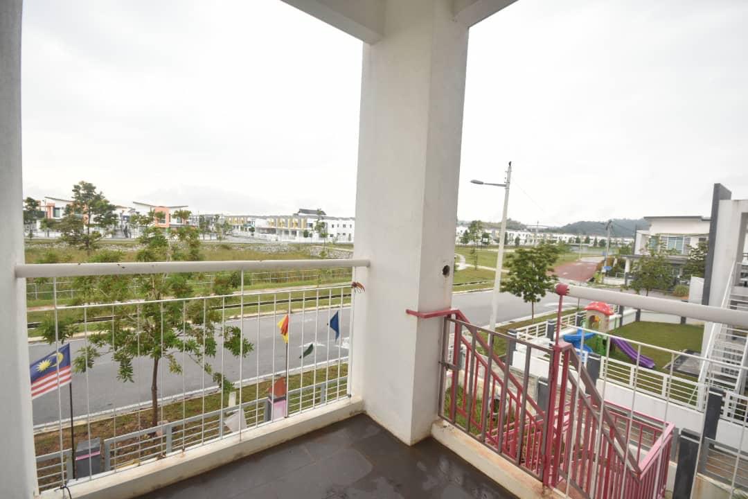 Corner Lot 2 Sty Hillpark - photo 8