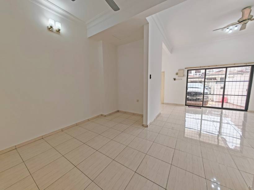 Bandar Damai Perdana Section 9 - photo 4