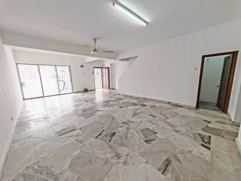 Bandar Damai Perdana Sect 4 - photo 3