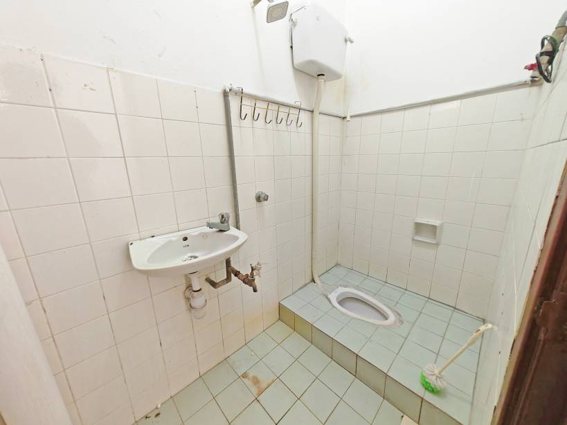 Bandar Damai Perdana Sect 4 - photo 6