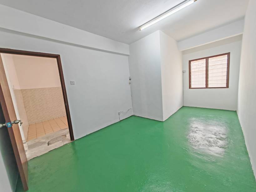 Bandar Damai Perdana Sect 4 - photo 8