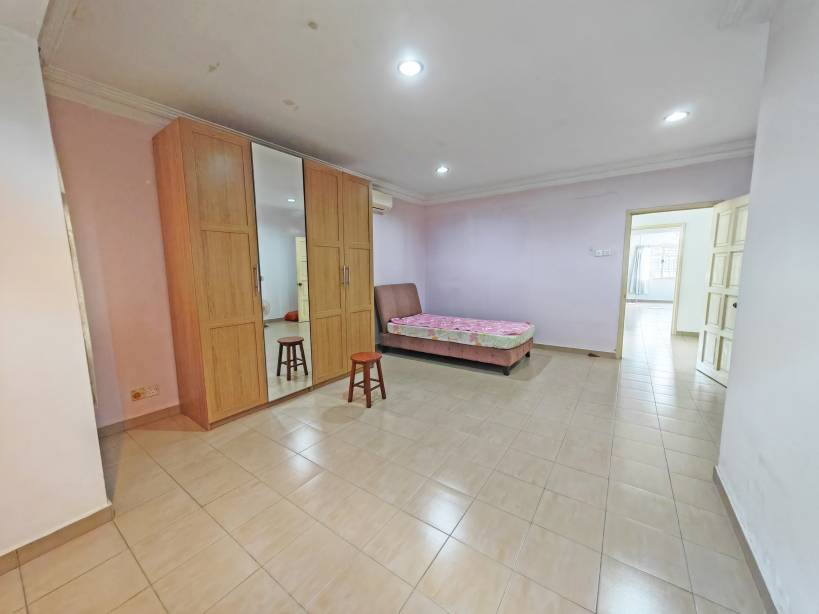 Bandar Damai Perdana Sect 4 - photo 13