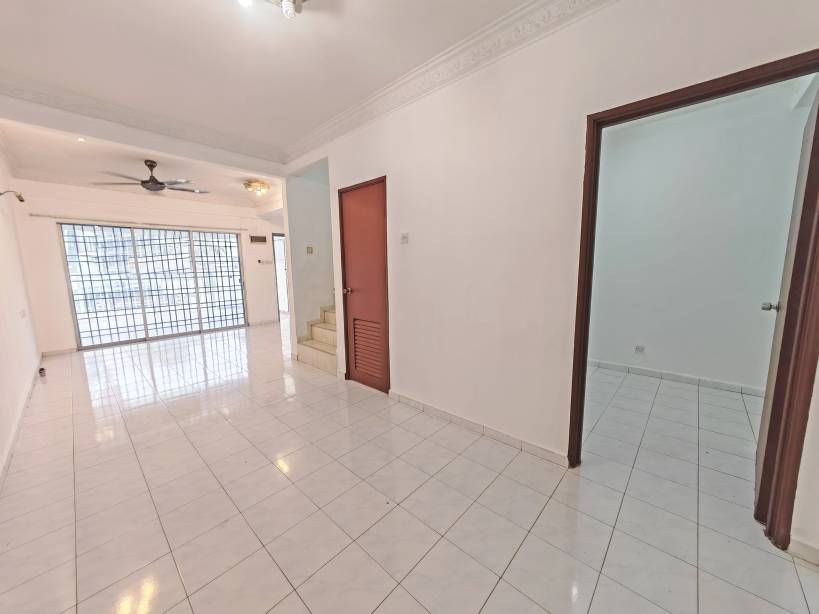 Bandar Damai Perdana Sect 4 - photo 3