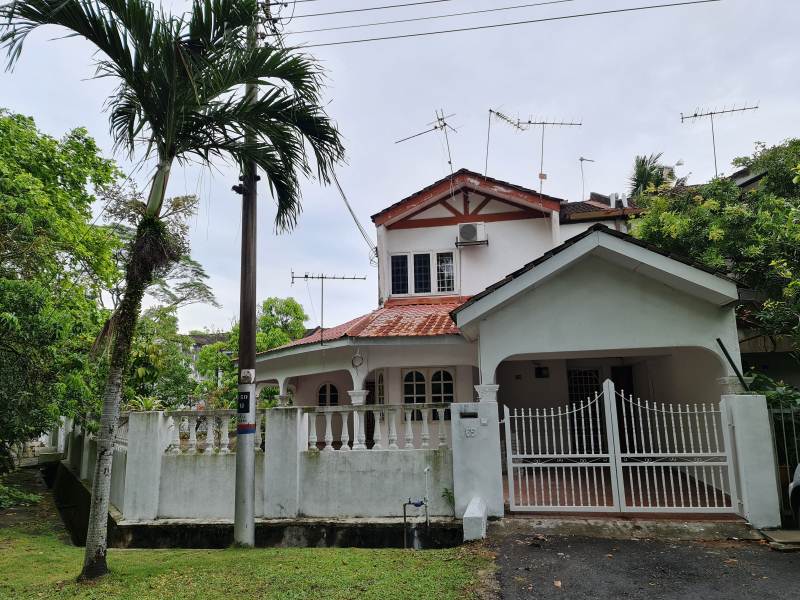 CORNER LOT 4,260 kps 2 Storey Taman Sri Andalas