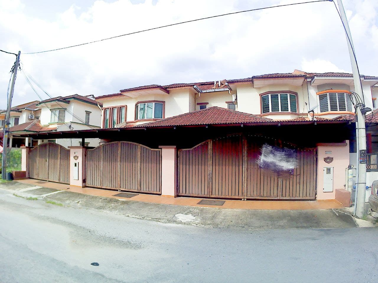 FULLY RENOVATED Double Storey Seksyen 8, Bandar