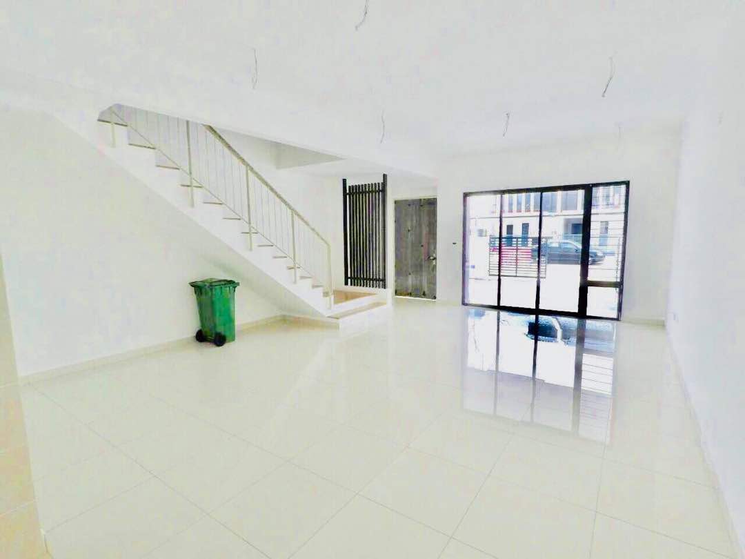 2 Storey Elmina Valley Phase 2, Elmina West - photo 2