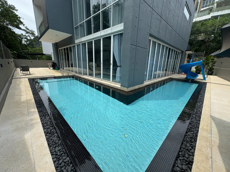 3 storey bungalow Na ...