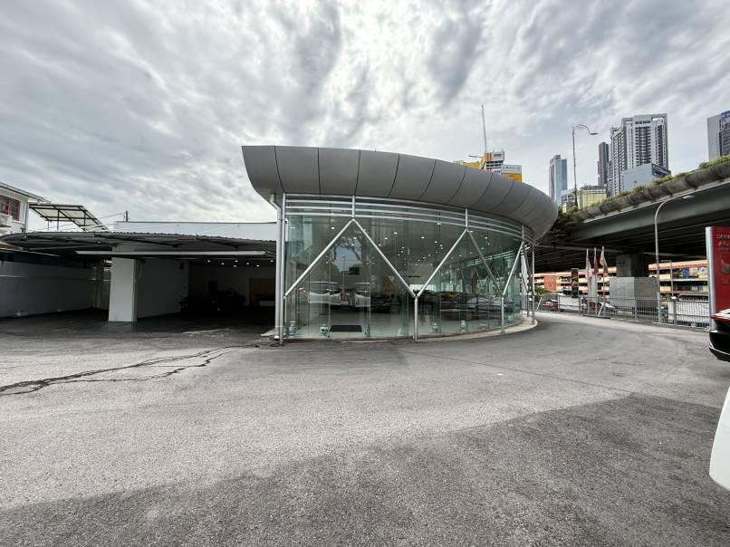 showroom stand alone KLCC