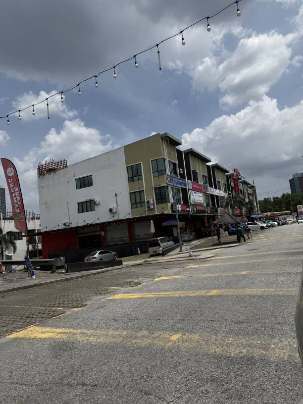 3 tingkat shoplot facing mainroad cyberjaya - photo 2