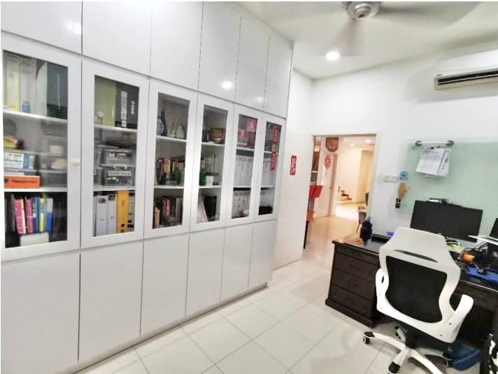 2 Storey Corner Lot, Levena, Bandar Bukit Raja - photo 11
