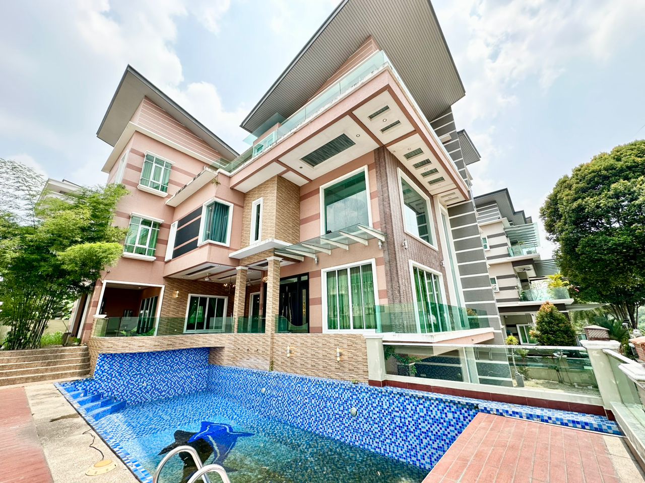 Bungalow, The Mines  ...