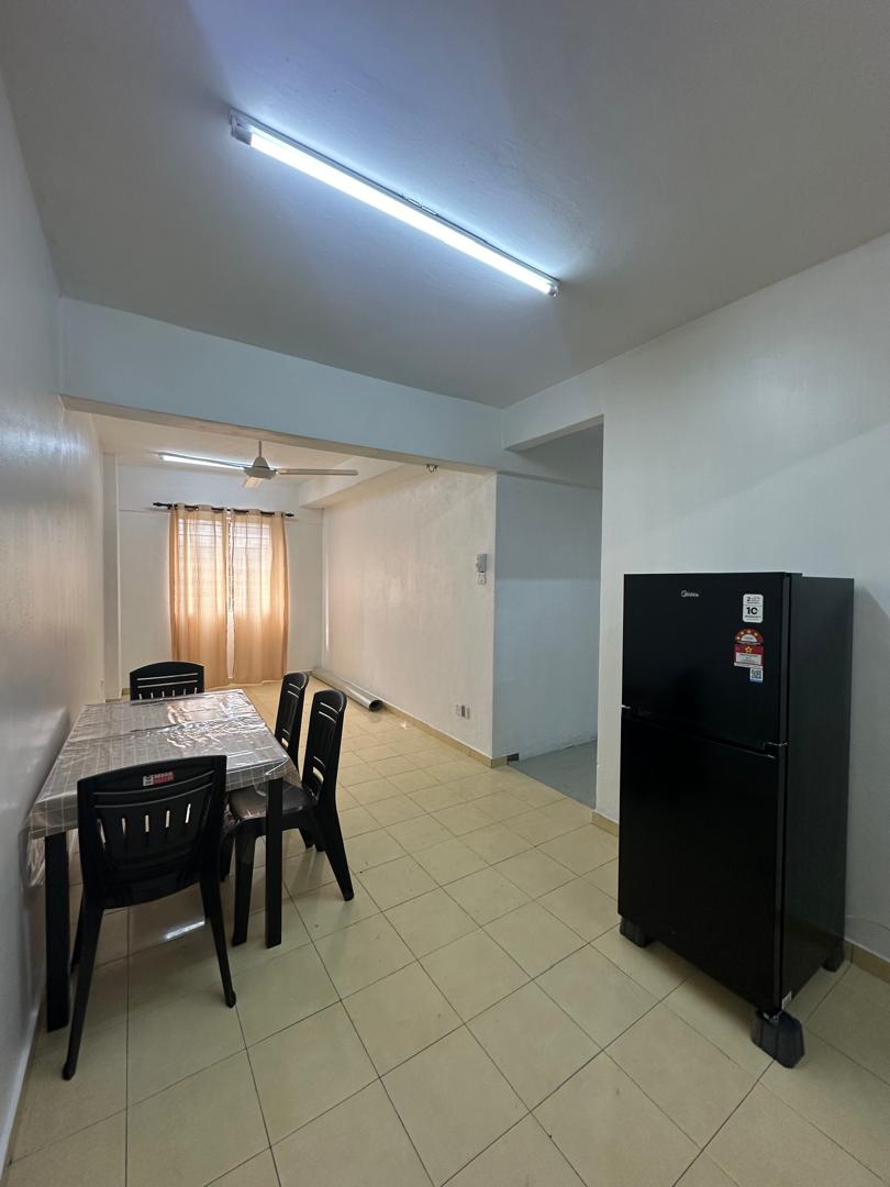 Refurbished Flat Tam ...